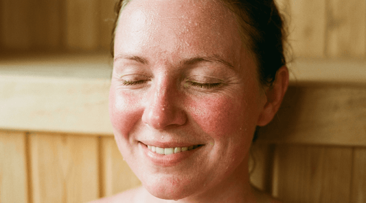 Der Sauna-Glow: Rosige, gut durchblutete Haut durch regelmäßiges Saunieren.